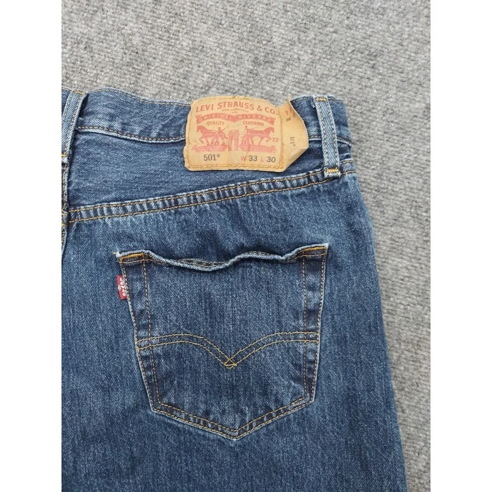 Levis 501 Jeans Mens 32x29 (Tag 33x30) Blue Button Fly Straight Leg Medium Wash